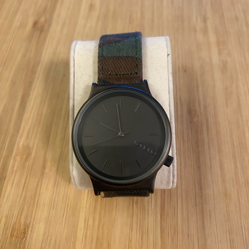 Komono Men's Dark Gray Watch with camo Strap